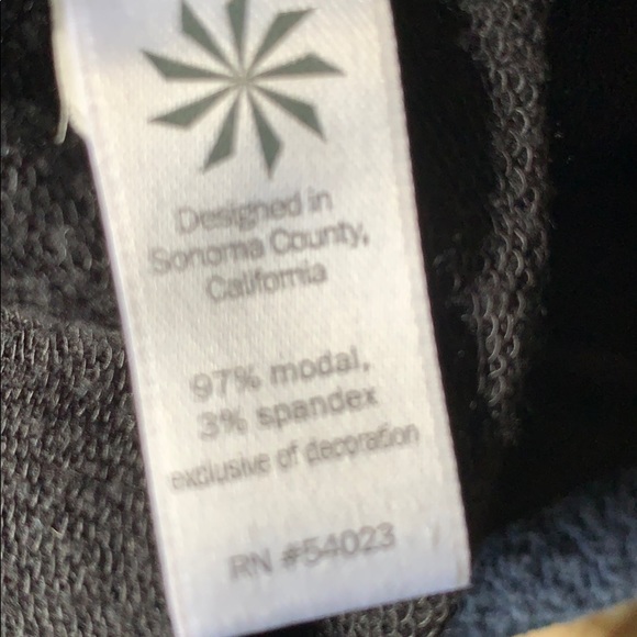 Athleta Black Top Sweatshirt M - Picture 5 of 5